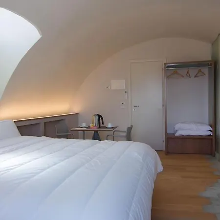 La Casa Di Nadi 게스트하우스 3*
